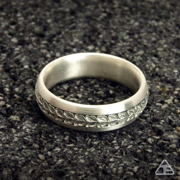 Hawthorne: Hand Engraved Band / Ring