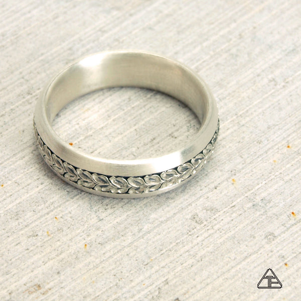 Hawthorne: Hand Engraved Band / Ring